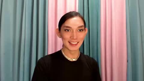 Snapshot of queen_lucifer chatting on November 23, 11:32 am Queen Lucifer online show from November 23, 11:32 am