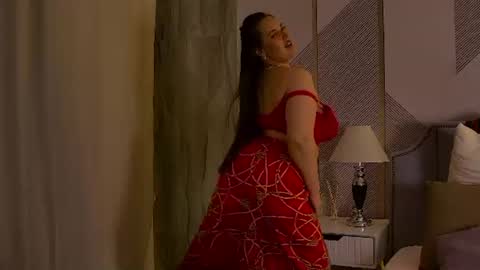Snapshot of queen_monica chatting on June 19, 6:23 pm Monica online show from June 19, 6:23 pm