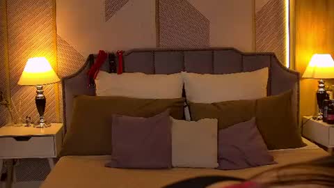 Snapshot of queen_monica chatting on June 20, 6:22 pm Monica online show from June 20, 6:22 pm