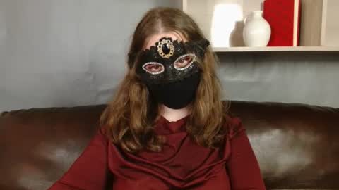 Nora online show from June 20, 10:45 pm