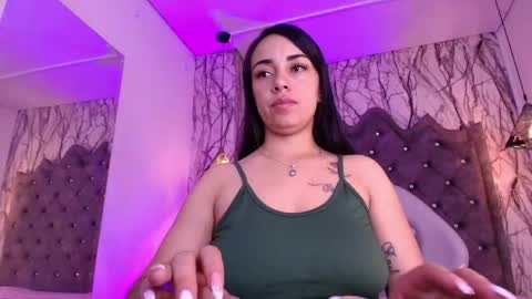 Snapshot of queen_nyxx chatting on May 29, 6:39 pm QueenNyx online show from May 29, 6:39 pm
