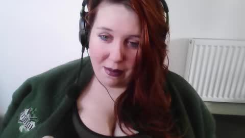 Snapshot of queen_o_swords chatting on February 22, 10:36 am queen_o_swords online show from February 22, 10:36 am