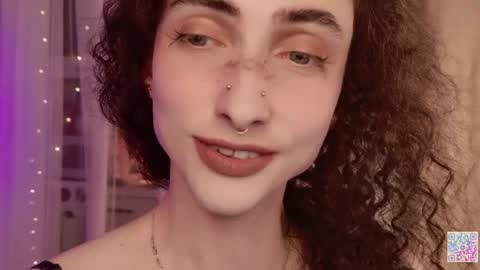queen_of_tease online show from June 21, 12:02 am