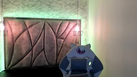   online show from January 19, 11:23 am