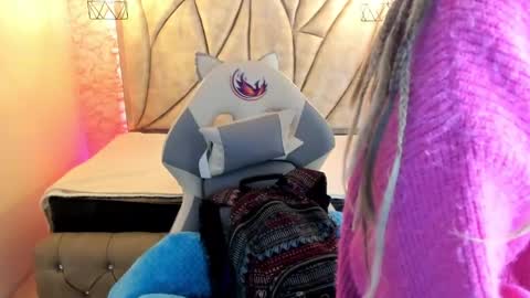   online show from February 20, 12:04 pm