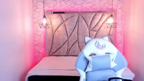   online show from March 12, 11:53 am