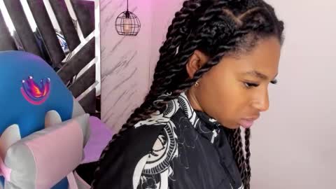   online show from October 25, 12:13 pm