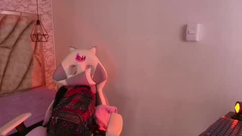   online show from November 24, 11:21 am