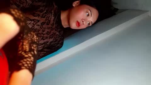 CALL ME YOUR QUEEN AIVY1 online show from March 10, 7:42 am