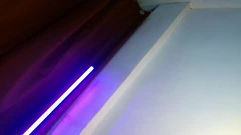 CALL ME YOUR QUEEN AIVY1 online show from March 11, 4:21 am