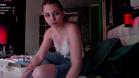 Kim online show from March 14, 2:44 pm