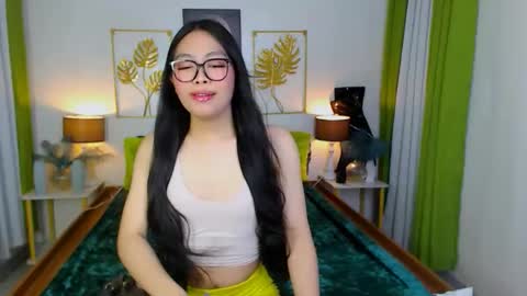 Snapshot of queenathena2005 chatting on September 27, 11:15 am Athena online show from September 27, 11:15 am