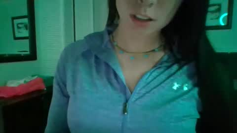 Snapshot of queenbee6269 chatting on December 10, 3:09 am queenbee6269 online show from December 10, 3:09 am