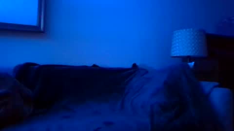 Snapshot of queenbee6269 chatting on December 17, 1:39 am queenbee6269 online show from December 17, 1:39 am