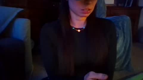 Snapshot of queenbee6269 chatting on January 13, 12:51 am queenbee6269 online show from January 13, 12:51 am