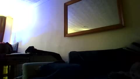 Snapshot of queenbee6269 chatting on February 3, 7:42 pm queenbee6269 online show from February 3, 7:42 pm