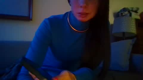 Snapshot of queenbee6269 chatting on February 11, 6:08 am queenbee6269 online show from February 11, 6:08 am