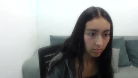 queenbyte_18 online show from October 28, 5:37 pm