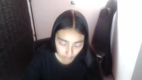 queenbyte_18 online show from November 10, 7:24 pm