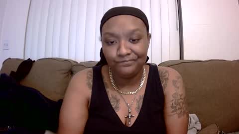 Queen Chief online show from March 11, 7:58 am