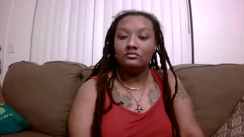 Queen Chief online show from April 16, 7:42 am