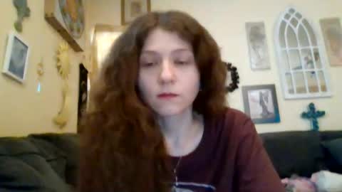 queencrimsonlvx online show from June 13, 12:19 am