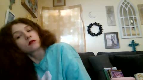 queencrimsonlvx online show from July 15, 1:22 am