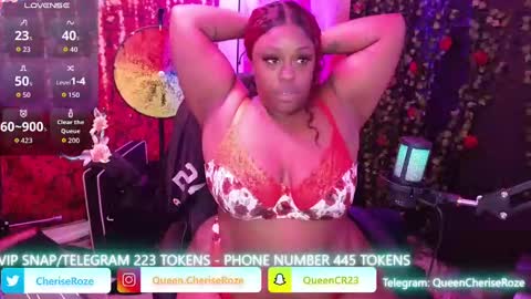 Snapshot of queencroze chatting on September 17, 5:14 pm Queen Cherise Roze online show from September 17, 5:14 pm