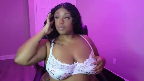 Queen Cherise Roze online show from January 13, 10:59 pm