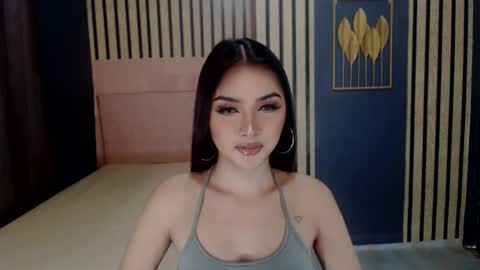 queenemeraldts online show from January 6, 1:42 am