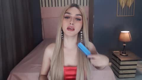 queenemeraldts online show from February 28, 4:54 am