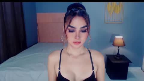 queenemeraldts online show from September 20, 3:07 am