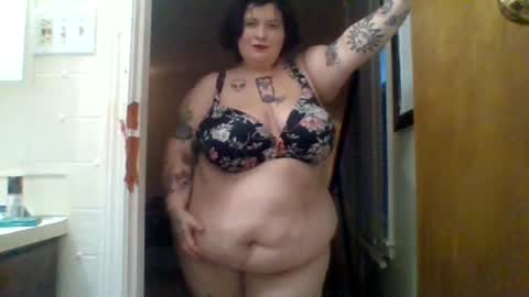 Snapshot of queenjezabel444 chatting on January 8, 10:37 pm QueenJezabel online show from January 8, 10:37 pm