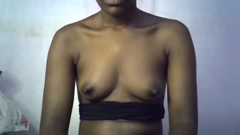 Snapshot of queenkeysha chatting on February 9, 4:27 am KEYSHA online show from February 9, 4:27 am