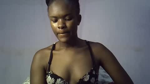 Snapshot of queenkeysha chatting on February 22, 3:07 am KEYSHA online show from February 22, 3:07 am