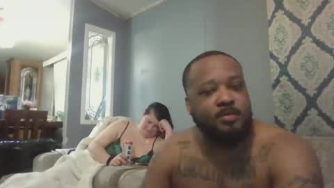 Queen N King Fun Night online show from February 20, 5:12 am