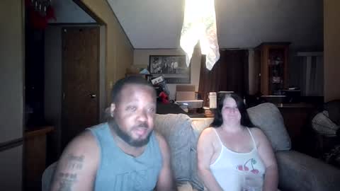 Snapshot of queenking55 chatting on July 11, 7:00 am Queen N King Fun Night online show from July 11, 7:00 am