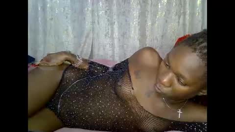 queenluiza199400 online show from May 27, 9:23 pm