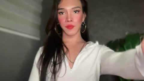 QUEEN online show from March 30, 12:00 am