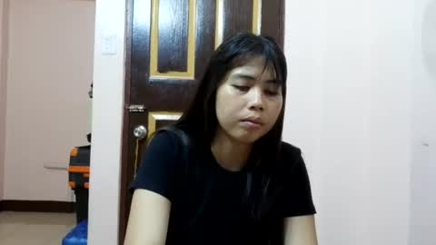 queennbbee online show from June 28, 10:10 am