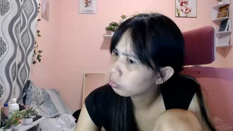 queennbbee online show from July 25, 12:25 pm