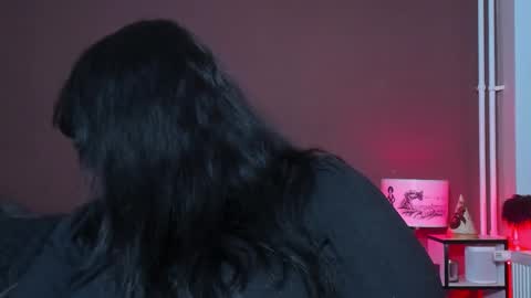 Snapshot of queenofhaze chatting on March 1, 4:04 am you may simply address Me with Your Grace online show from March 1, 4:04 am