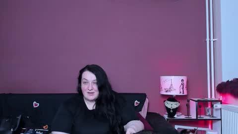 Snapshot of queenofhaze chatting on November 2, 4:31 pm you may simply address Me with Your Grace online show from November 2, 4:31 pm