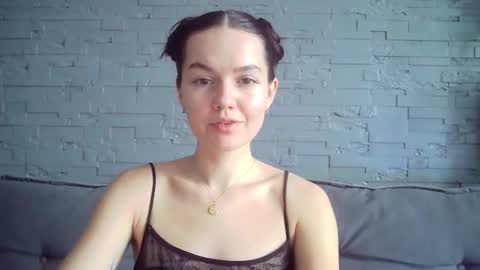 QueenOfModels online show from November 16, 9:26 am