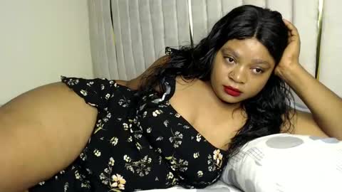 Snapshot of queenofsouls chatting on December 25, 4:44 am . online show from December 25, 4:44 am