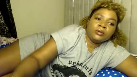 Snapshot of queenofsouls chatting on September 23, 3:20 am . online show from September 23, 3:20 am