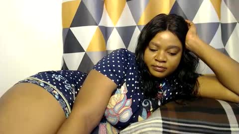 Snapshot of queenofsouls chatting on November 28, 4:59 am . online show from November 28, 4:59 am