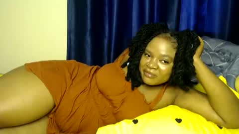 Snapshot of queenofsouls chatting on February 7, 5:33 am . online show from February 7, 5:33 am