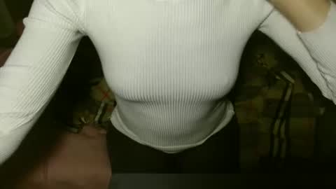 queenoftenderness online show from October 8, 6:27 pm