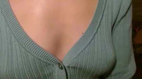 queenoftenderness online show from April 8, 6:19 pm